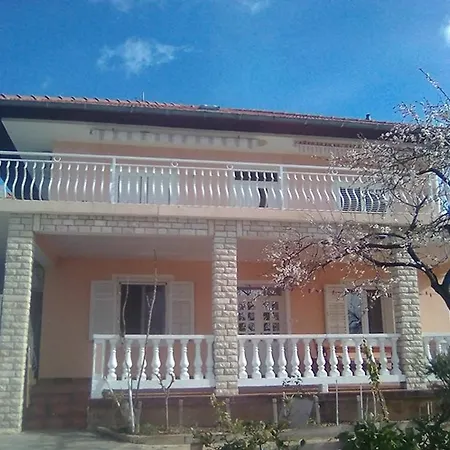 Sunny - 10 M From Sea Bibinje